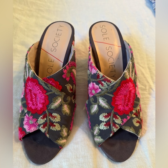 Sole Society Shoes - Floral Tapestry Slides